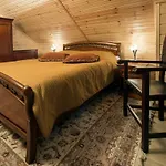 Hotell Beskyd - *